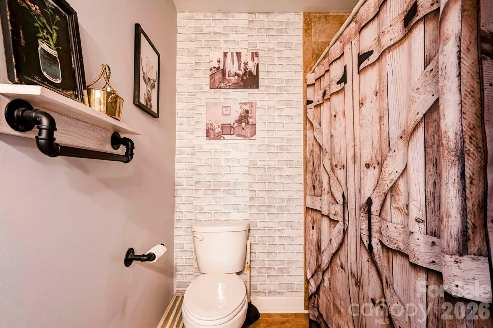 404 Pineview Drive Kings Mountain, NC 28086
