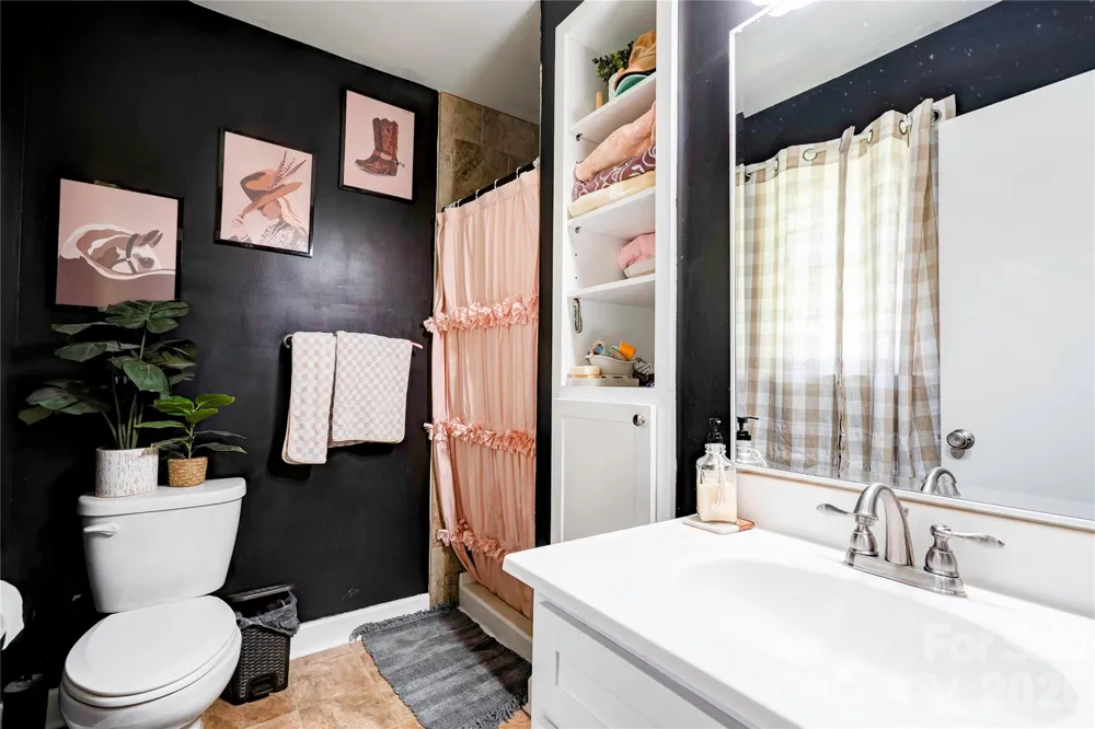 404 Pineview Drive Kings Mountain, NC 28086