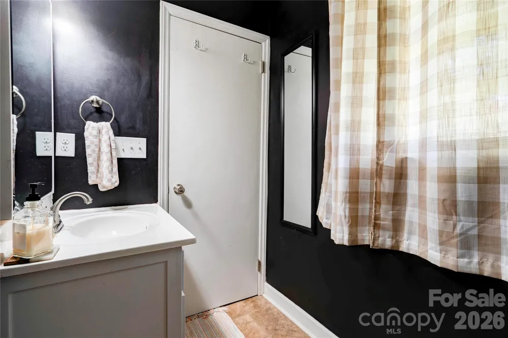 404 Pineview Drive Kings Mountain, NC 28086