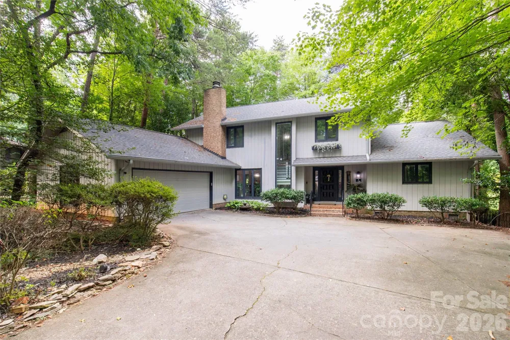 5 Oak Leaf Road Clover, SC 29710
