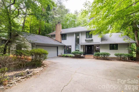 5 Oak Leaf Road