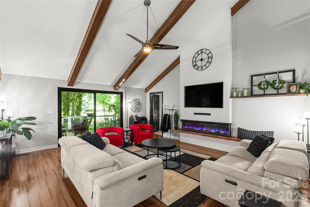 5 Oak Leaf Road Clover, SC 29710