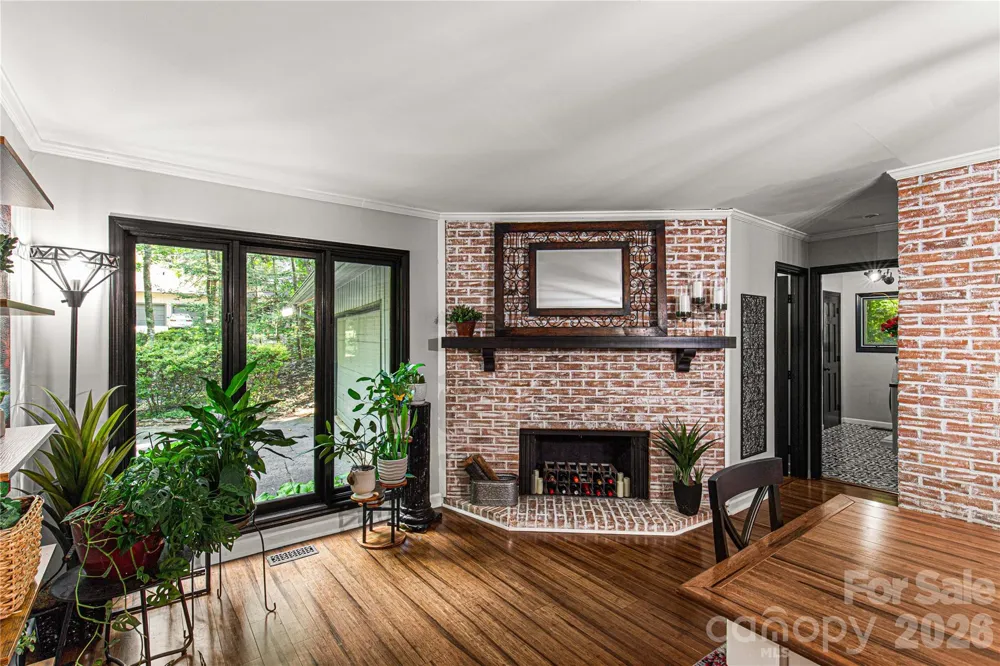 5 Oak Leaf Road Clover, SC 29710