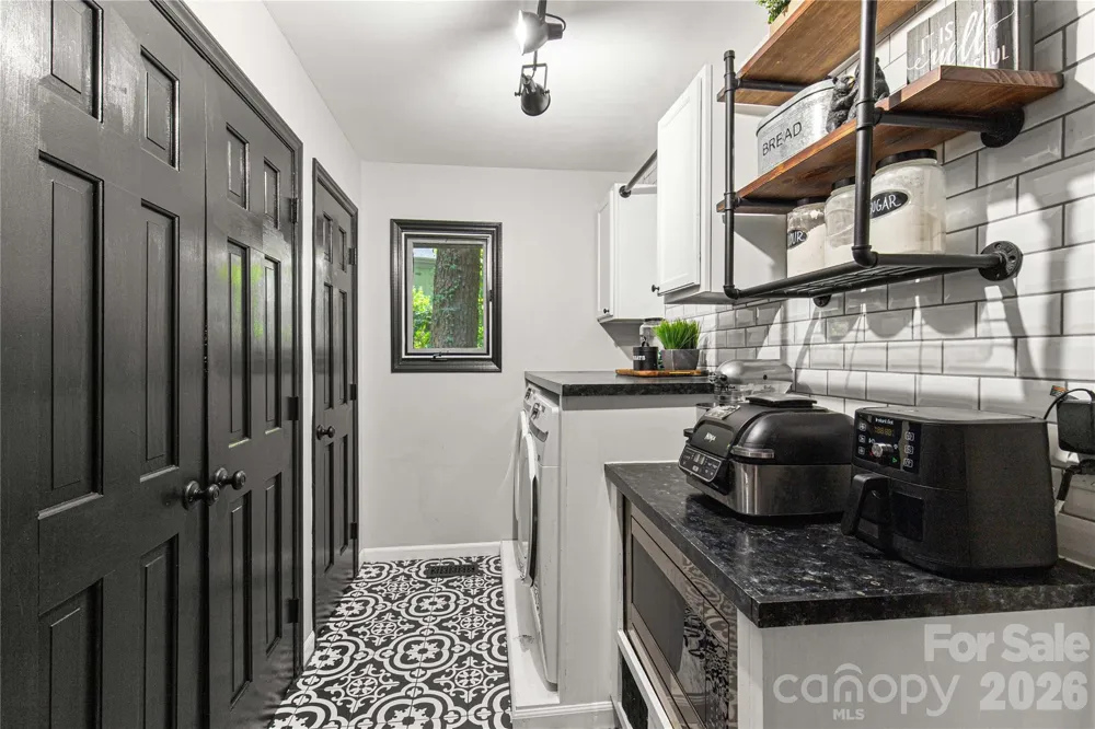 5 Oak Leaf Road Clover, SC 29710