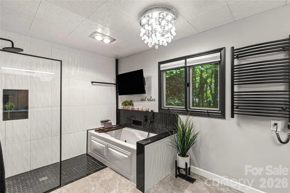 5 Oak Leaf Road Clover, SC 29710