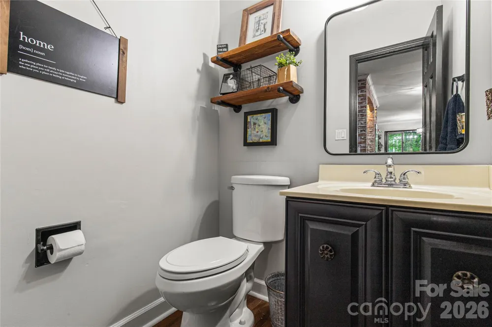 5 Oak Leaf Road Clover, SC 29710