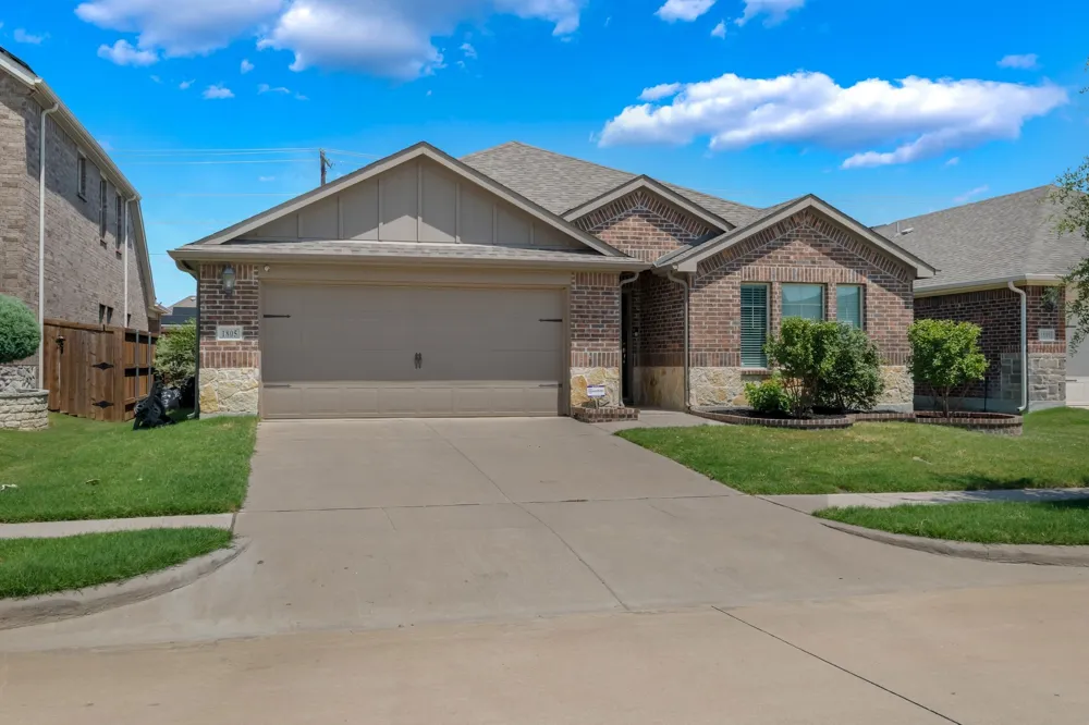 1805 Gold Mine Trail Aubrey, TX 76227