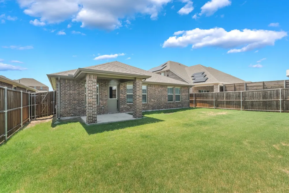 1805 Gold Mine Trail Aubrey, TX 76227