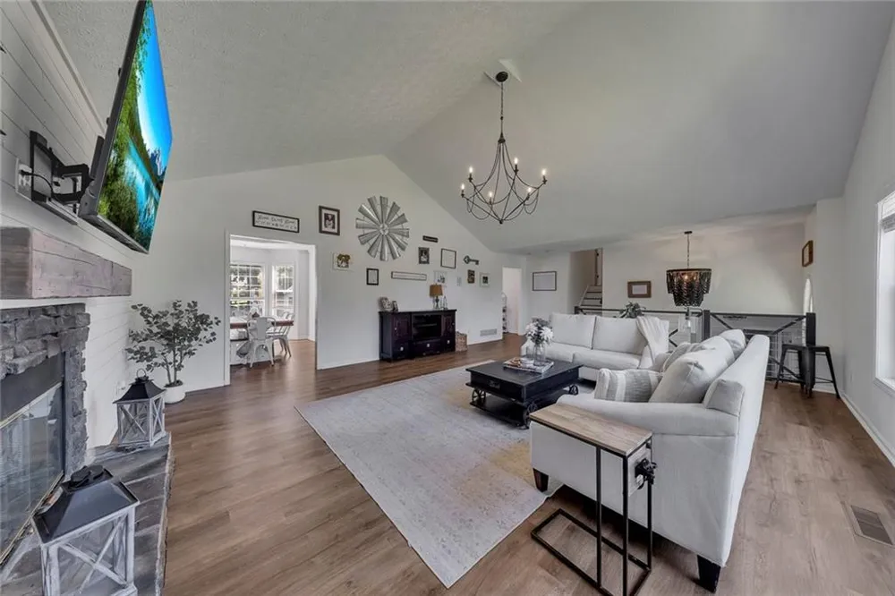 351 Laiken Drive Jasper, GA 30143