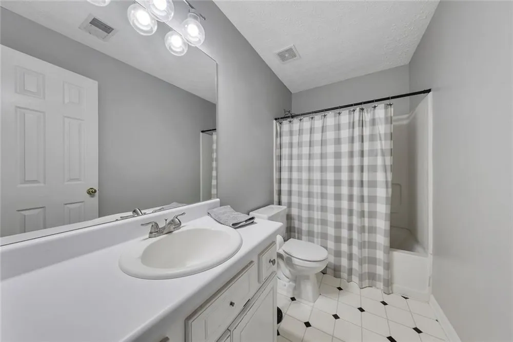 351 Laiken Drive Jasper, GA 30143