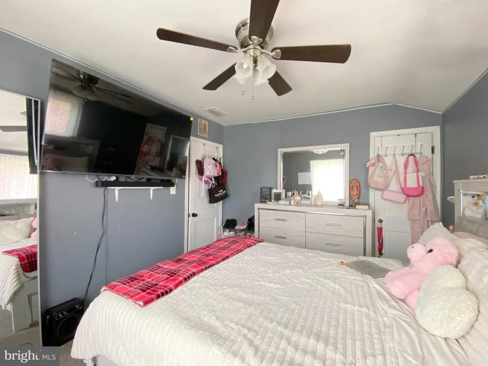 1126 DUNDALK Baltimore, MD 21224