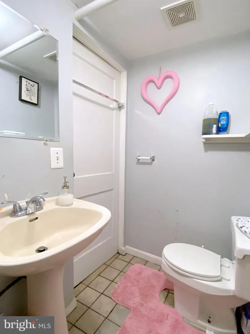 1126 DUNDALK Baltimore, MD 21224