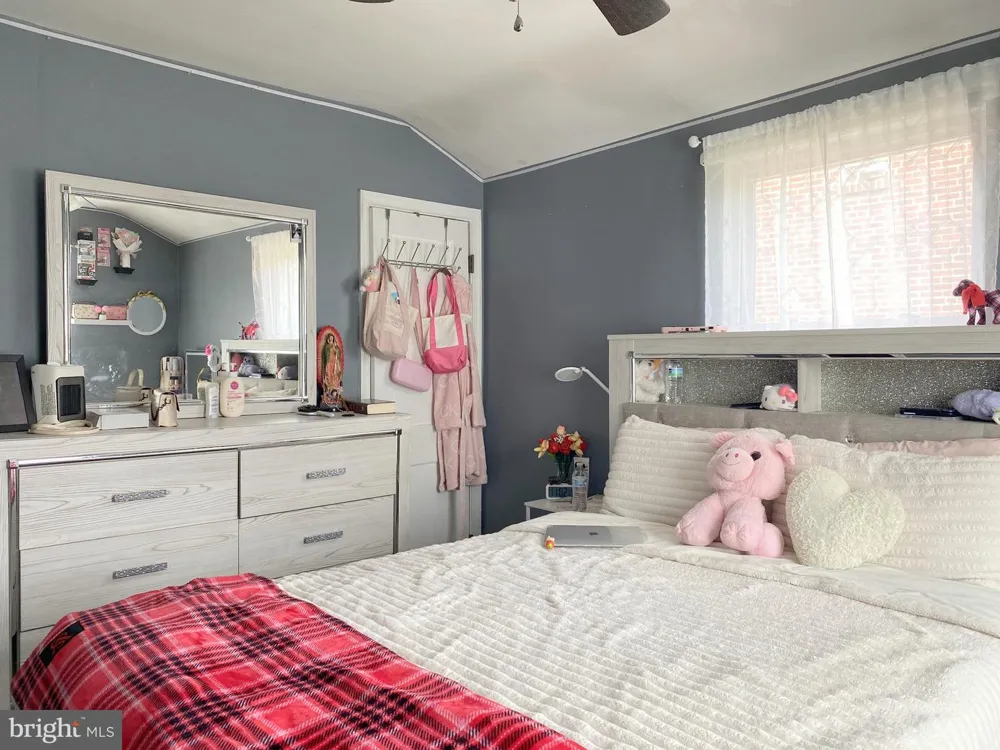 1126 DUNDALK Baltimore, MD 21224