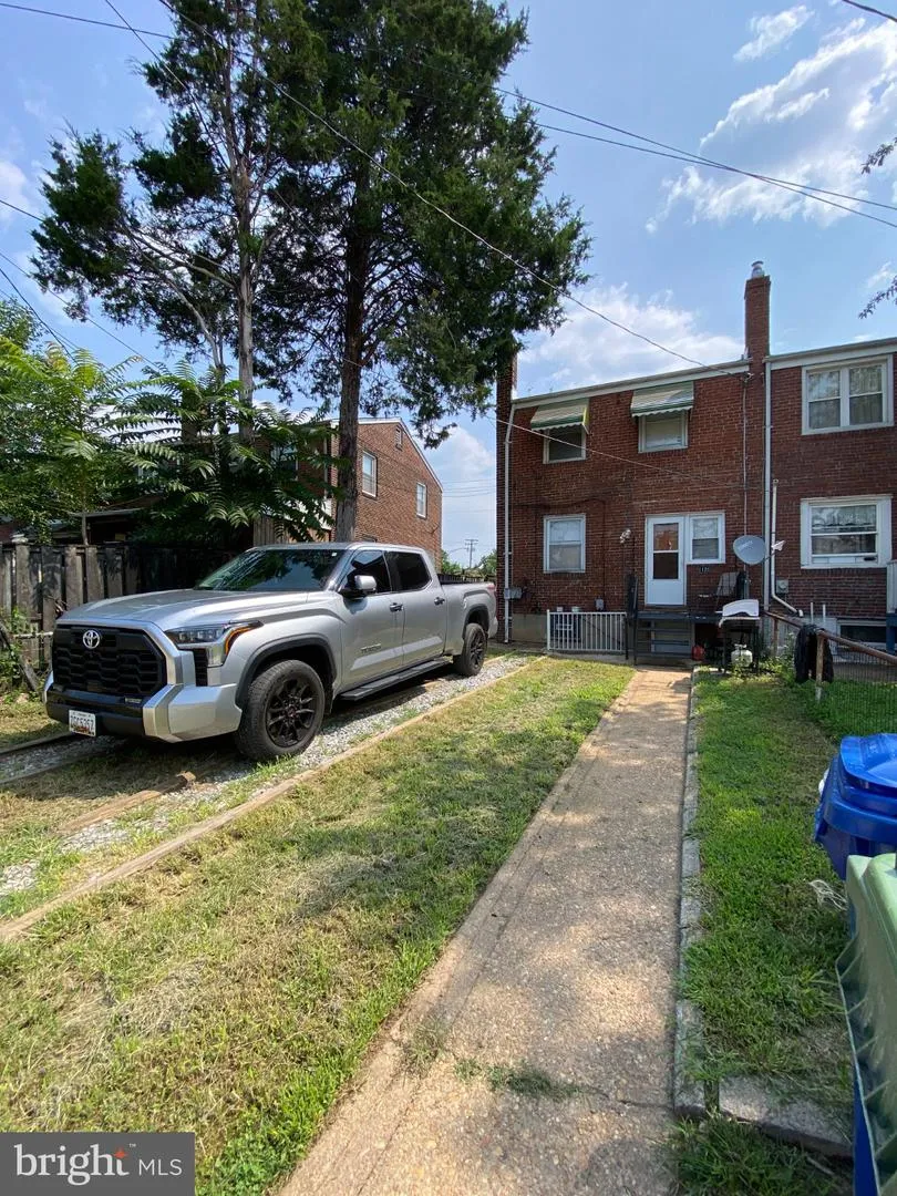 1126 DUNDALK Baltimore, MD 21224
