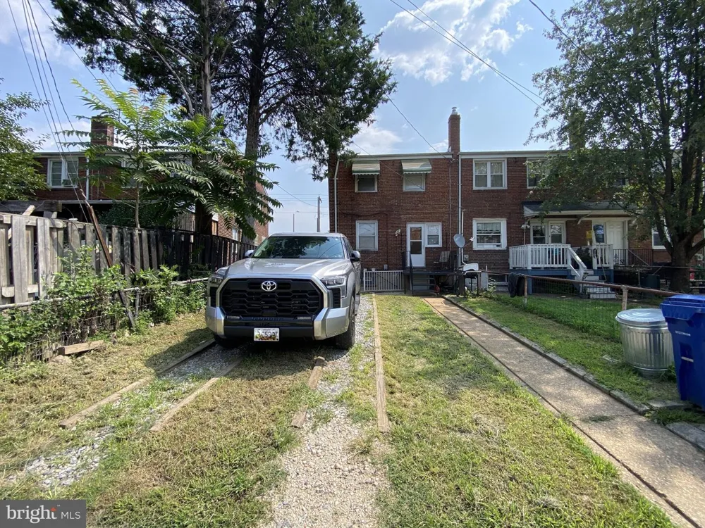 1126 DUNDALK Baltimore, MD 21224