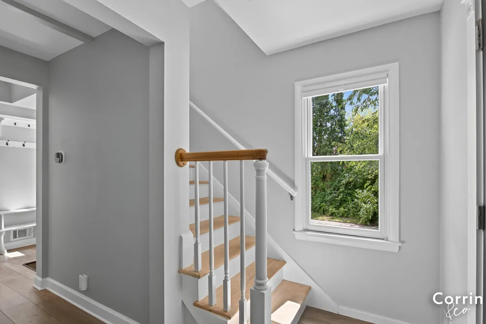 160 S Parklane Drive NE Grand Rapids, MI 49505