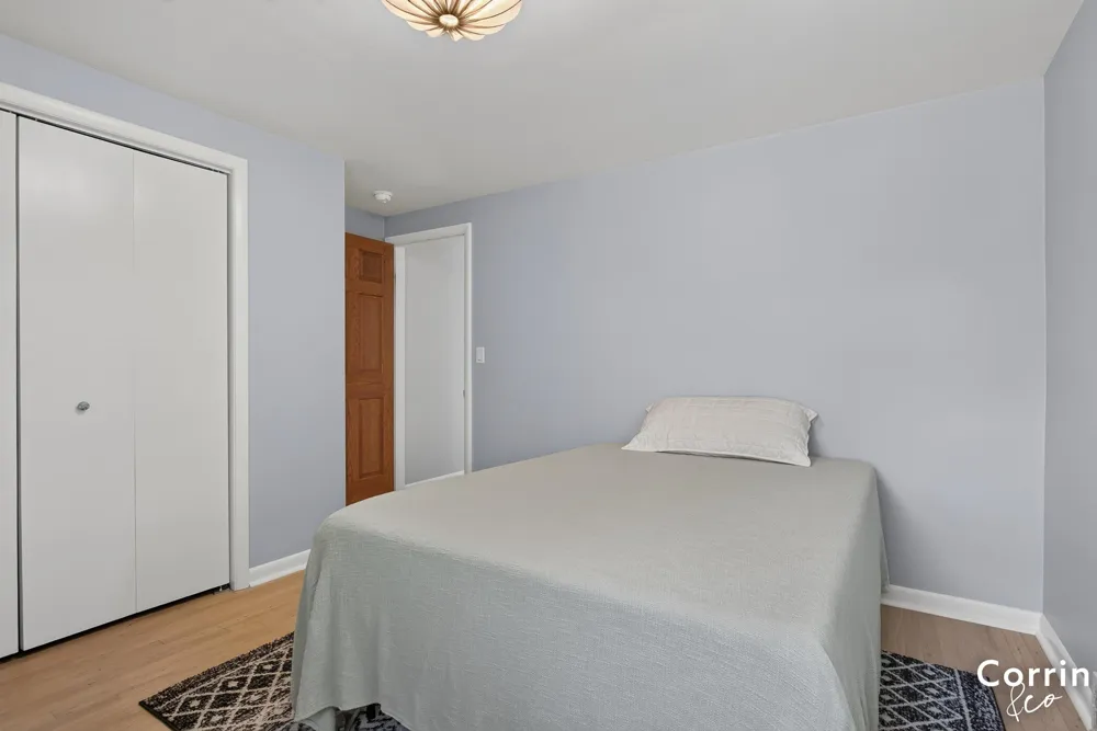 160 S Parklane Drive NE Grand Rapids, MI 49505
