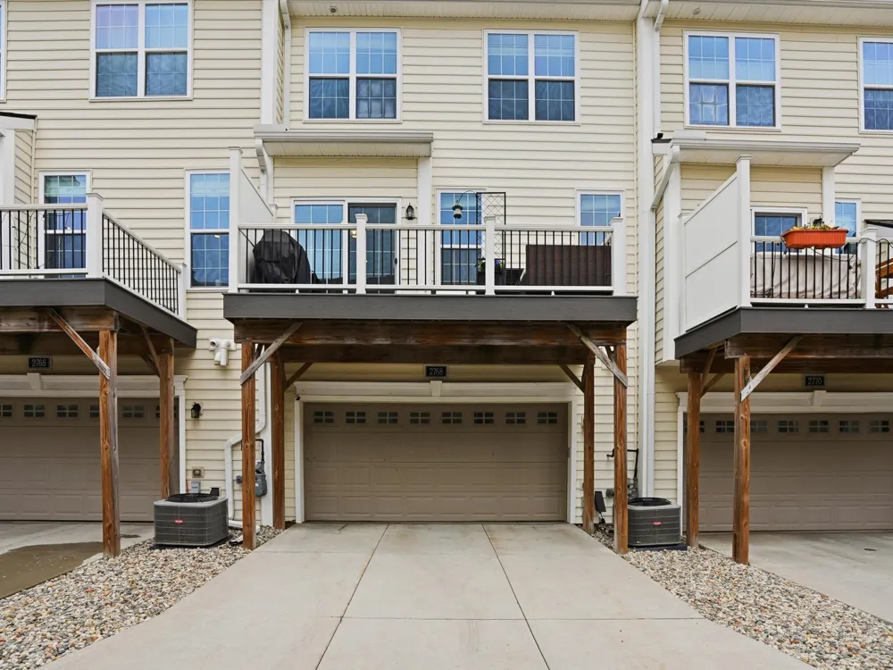 2768 Ashcombe Drive Ann Arbor, MI 48105