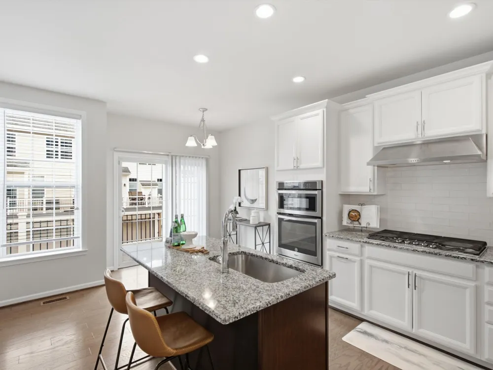2768 Ashcombe Drive Ann Arbor, MI 48105