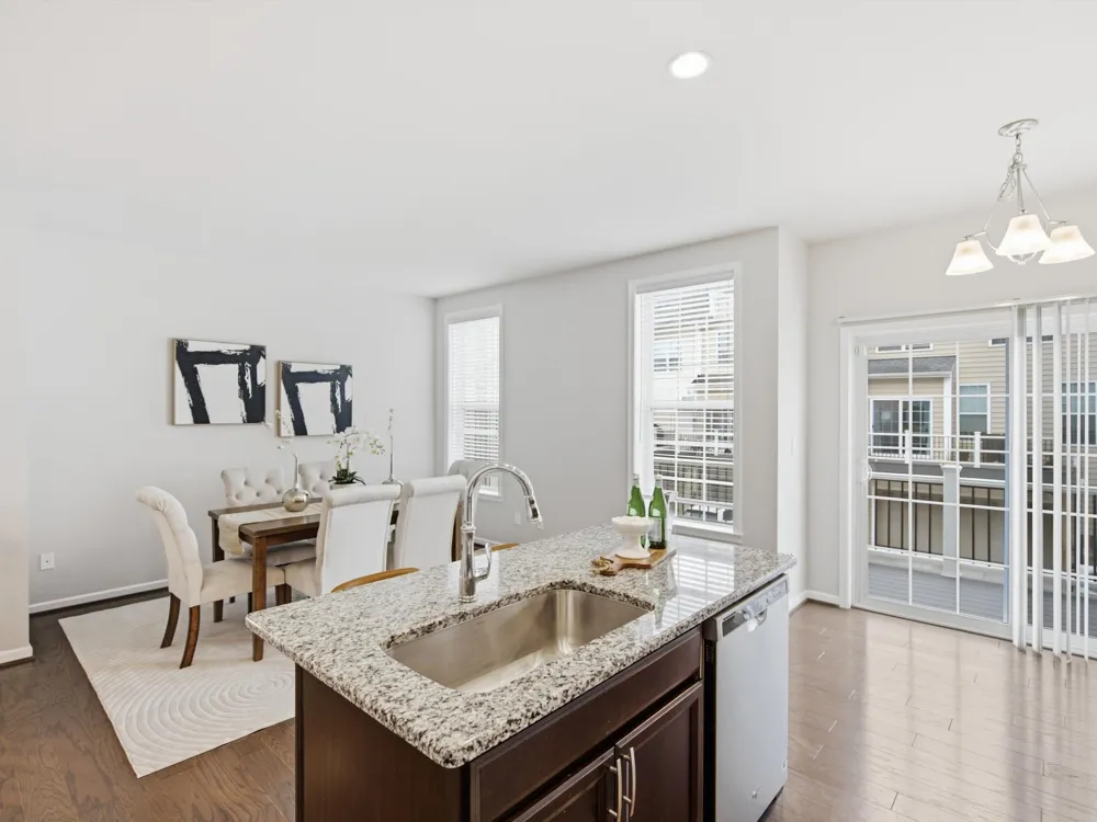 2768 Ashcombe Drive Ann Arbor, MI 48105