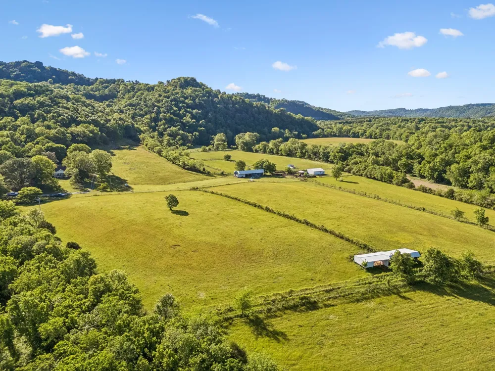 97 Seabo Valley Ln Hickman, TN 38567