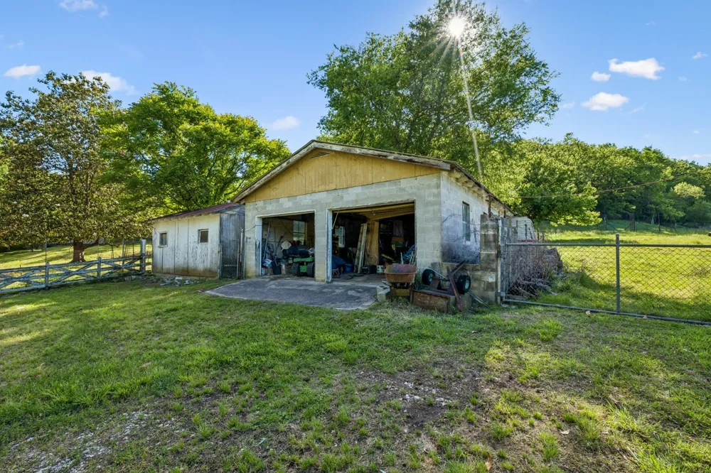 97 Seabo Valley Ln Hickman, TN 38567