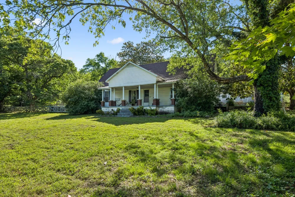 97 Seabo Valley Ln Hickman, TN 38567