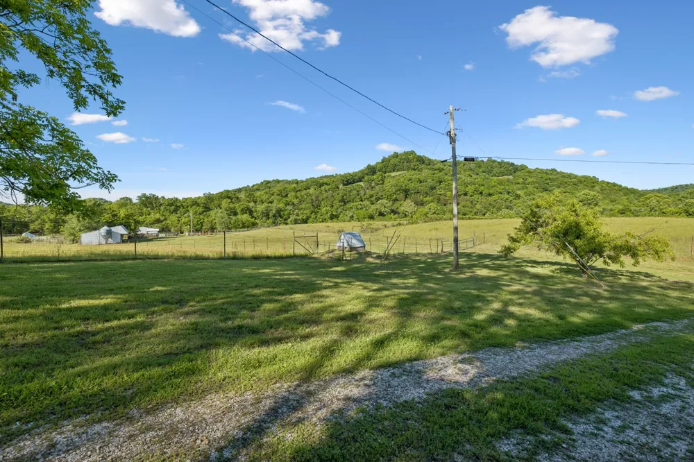 97 Seabo Valley Ln Hickman, TN 38567