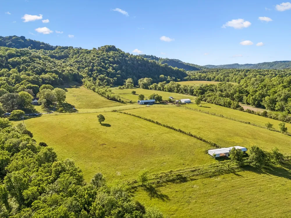 97 Seabo Valley Ln Hickman, TN 38567