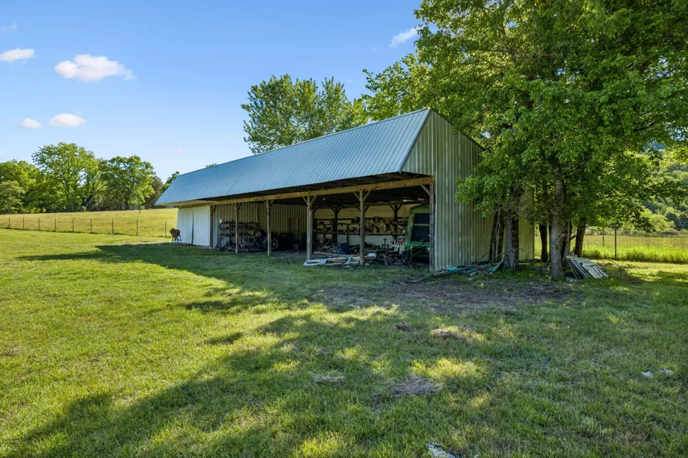 97 Seabo Valley Ln Hickman, TN 38567