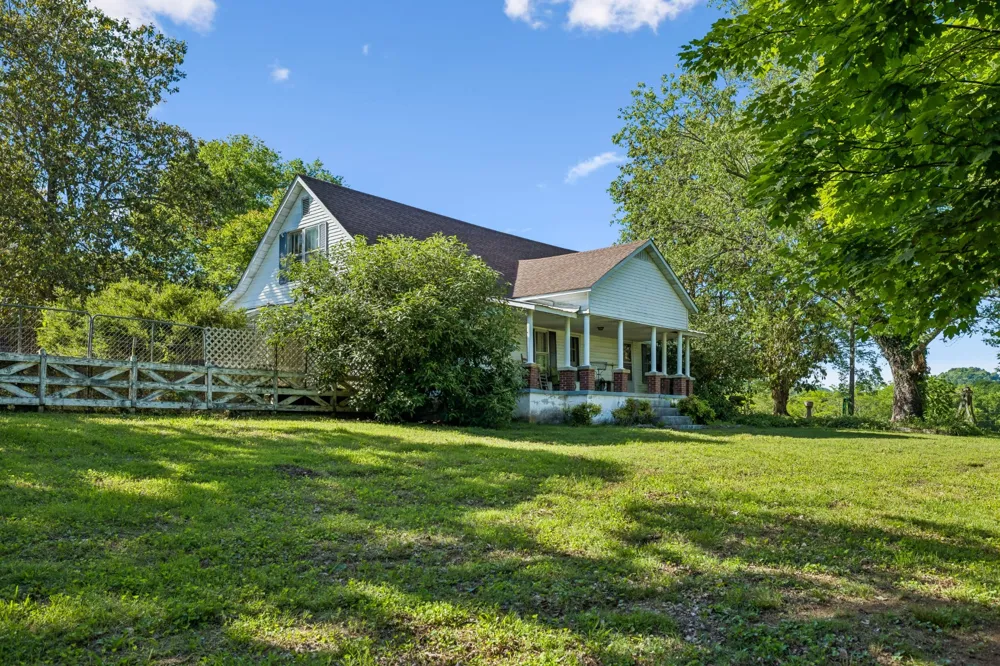 97 Seabo Valley Ln Hickman, TN 38567
