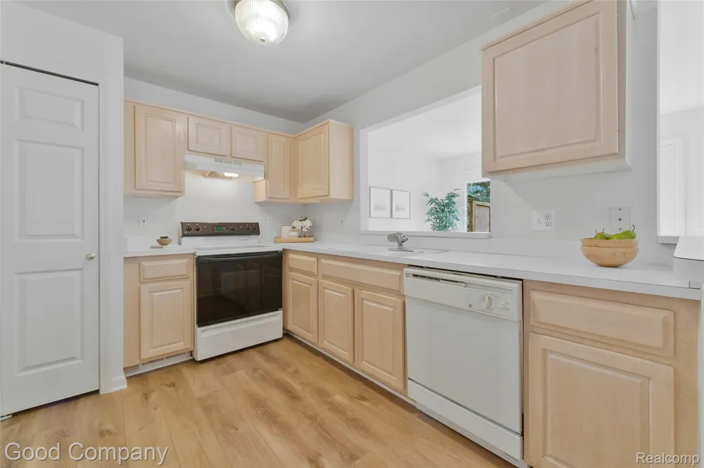 55441 Boardwalk Drive Shelby Charter Township, MI 48316