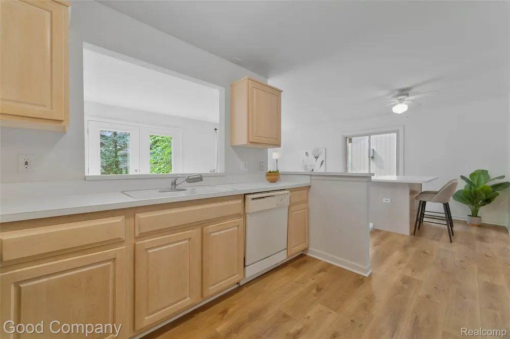55441 Boardwalk Drive Shelby Charter Township, MI 48316