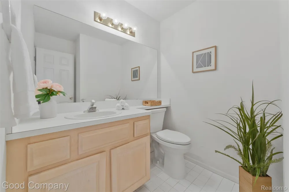 55441 Boardwalk Drive Shelby Charter Township, MI 48316