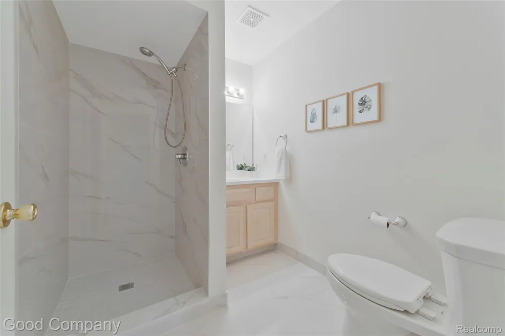 55441 Boardwalk Drive Shelby Charter Township, MI 48316