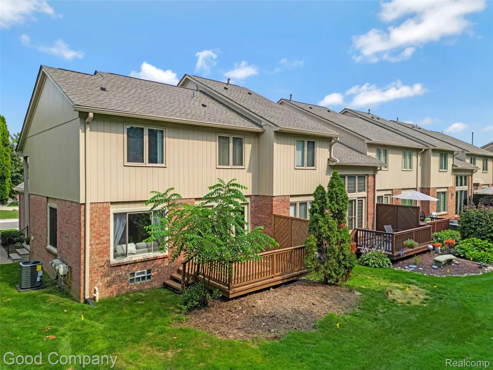 55441 Boardwalk Drive Shelby Charter Township, MI 48316