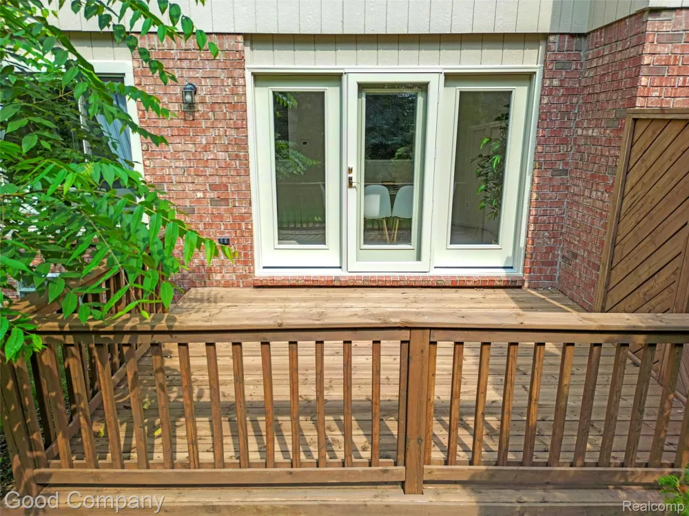 55441 Boardwalk Drive Shelby Charter Township, MI 48316