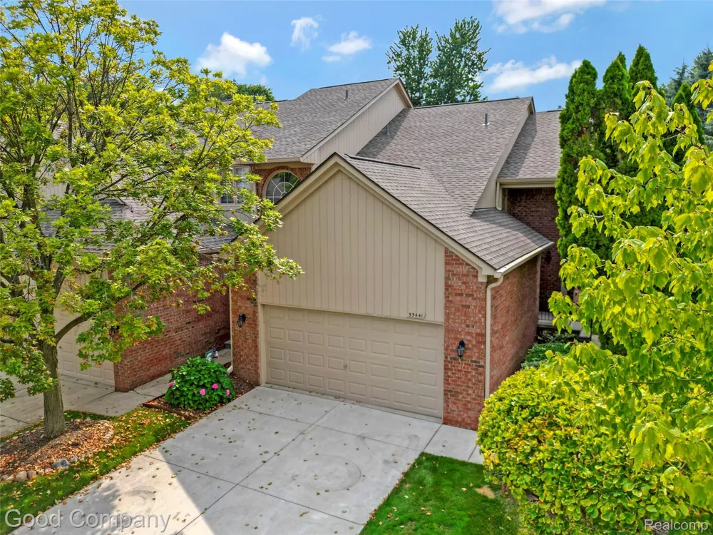 55441 Boardwalk Drive Shelby Charter Township, MI 48316