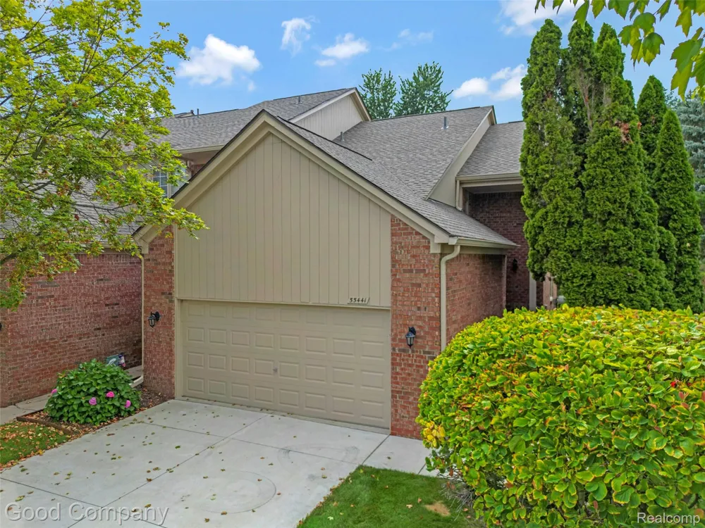 55441 Boardwalk Drive Shelby Charter Township, MI 48316