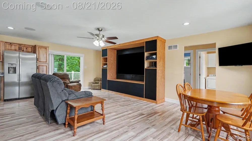 317 Elio Highland Charter Township, MI 48357