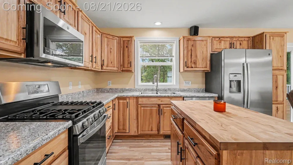 317 Elio Highland Charter Township, MI 48357