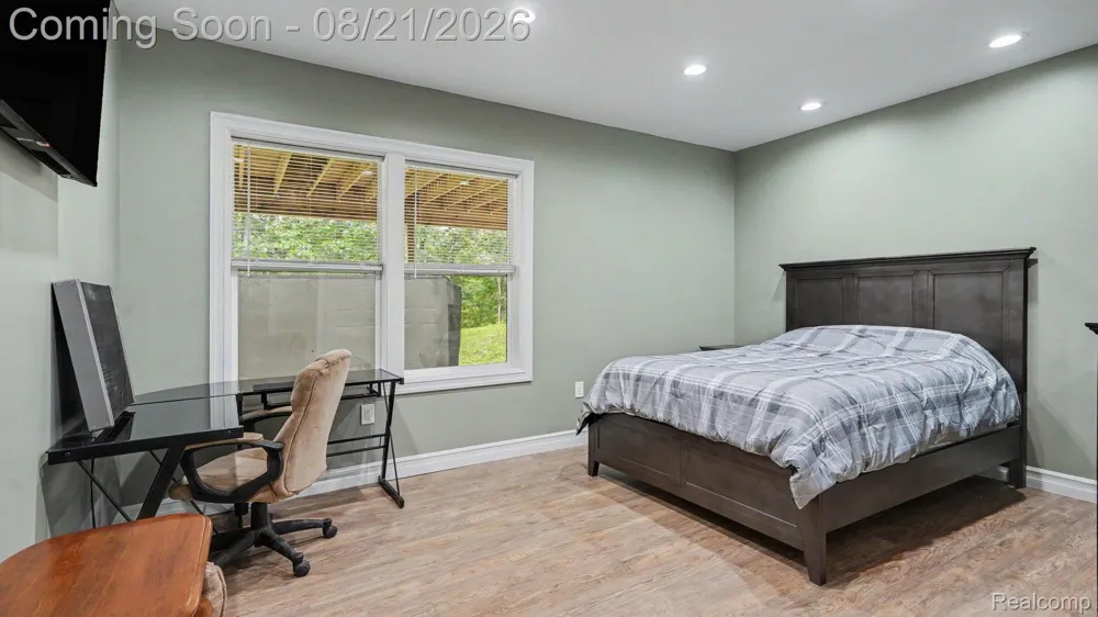 317 Elio Highland Charter Township, MI 48357