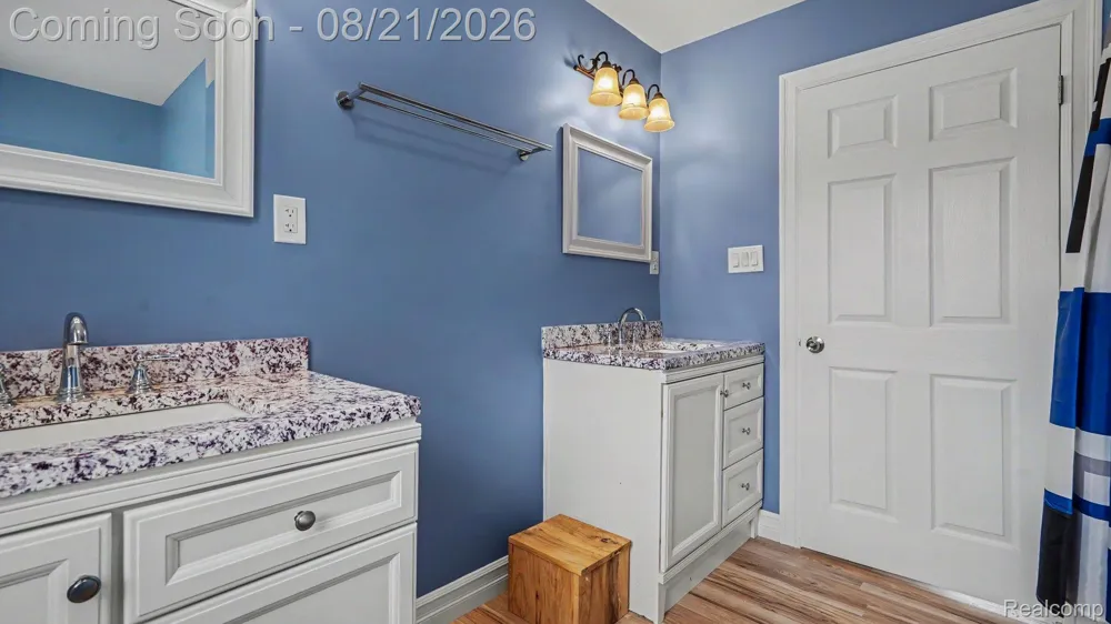 317 Elio Highland Charter Township, MI 48357