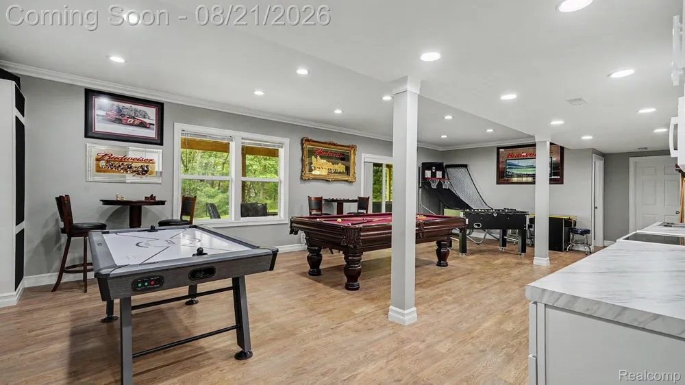 317 Elio Highland Charter Township, MI 48357
