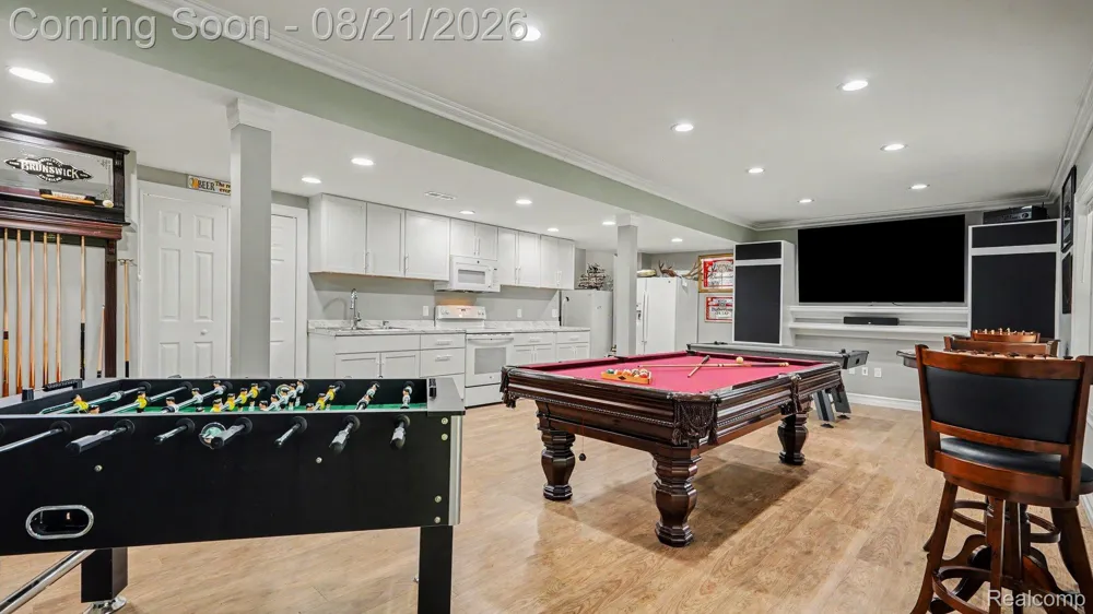 317 Elio Highland Charter Township, MI 48357