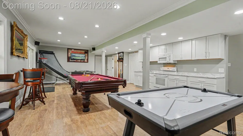 317 Elio Highland Charter Township, MI 48357