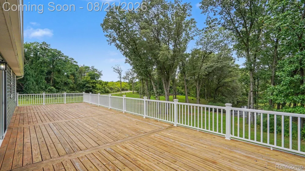 317 Elio Highland Charter Township, MI 48357
