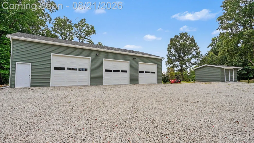 317 Elio Highland Charter Township, MI 48357