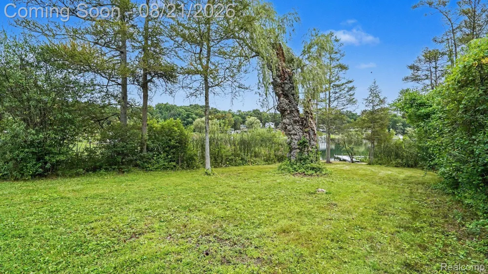 317 Elio Highland Charter Township, MI 48357