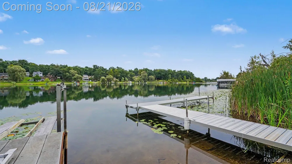 317 Elio Highland Charter Township, MI 48357